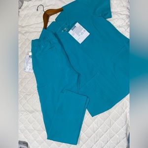 Cherokee Scrub Set NWT